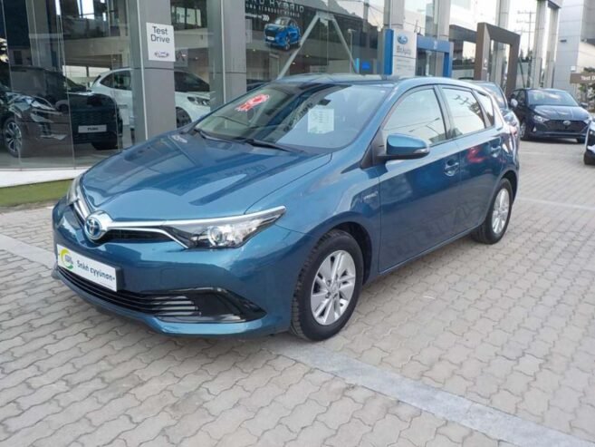 TOYOTA AURIS LIVE 2017