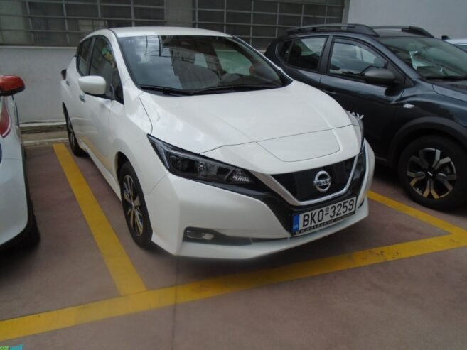 Nissan Leaf SV (40kw)