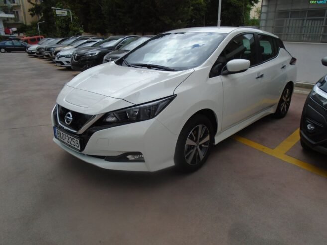 Nissan Leaf SV (40kw)